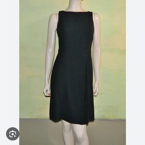 Ann Taylor petites black fitted sleeveless dress with pleated part of skirt